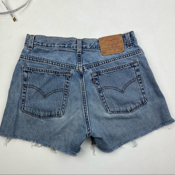 Levi’s 577 Vintage Jean Shorts - Picture 6 of 8